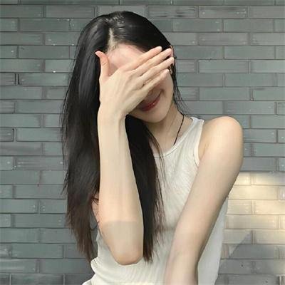 圆月迷离花